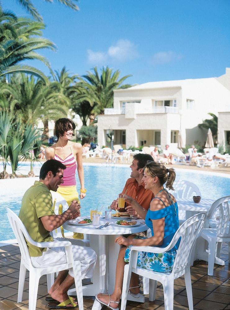 Hotel Riu Oliva Beach Resort Коральео Экстерьер фото